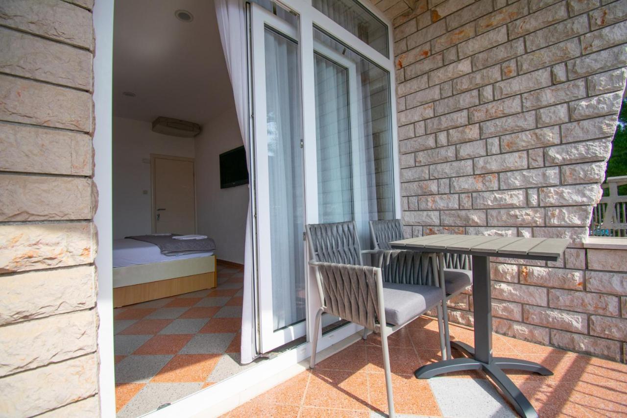 Villa Kameni Dvori Baška Voda Buitenkant foto
