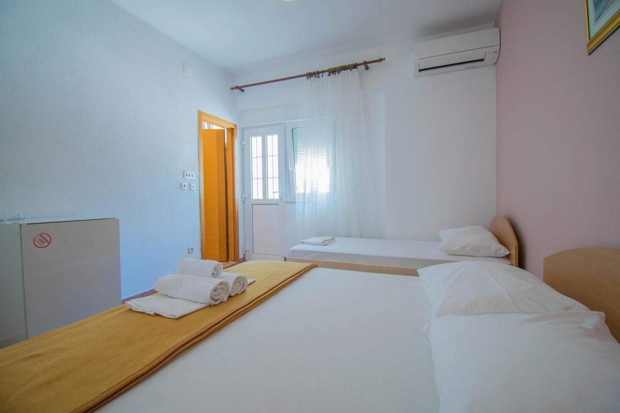Villa Kameni Dvori Baška Voda Kamer foto